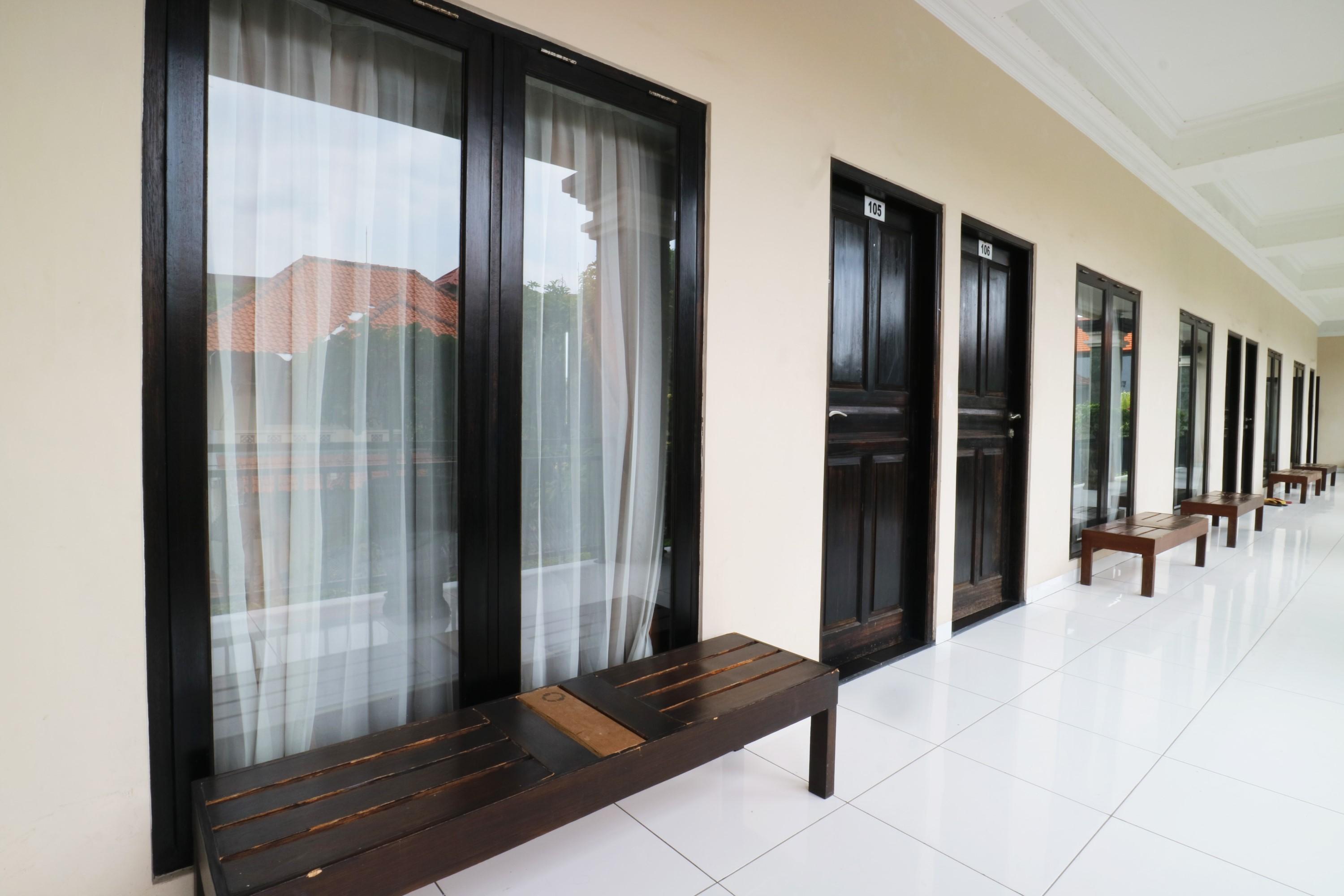 Warapsari Inn Kuta Кута Экстерьер фото