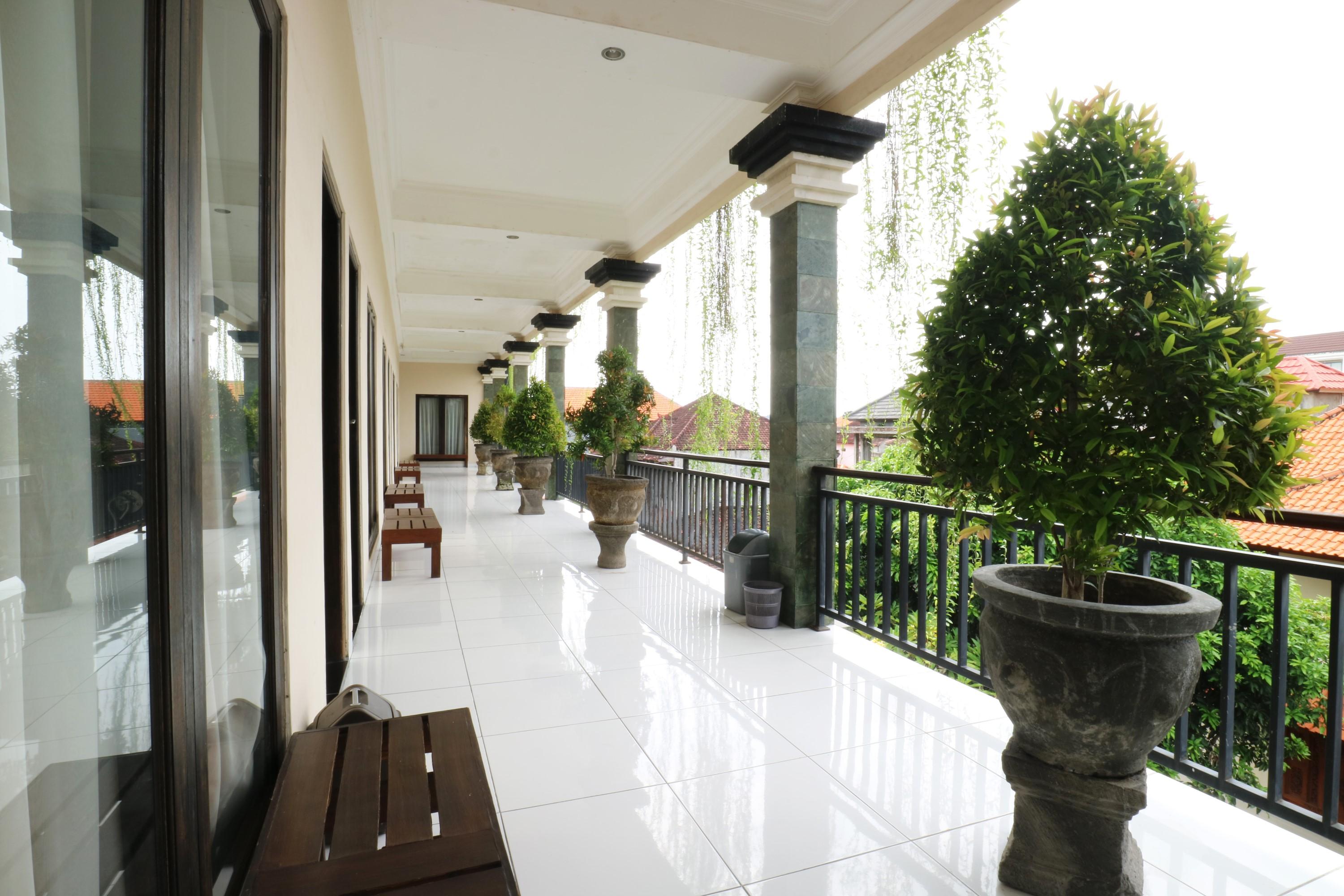 Warapsari Inn Kuta Кута Экстерьер фото