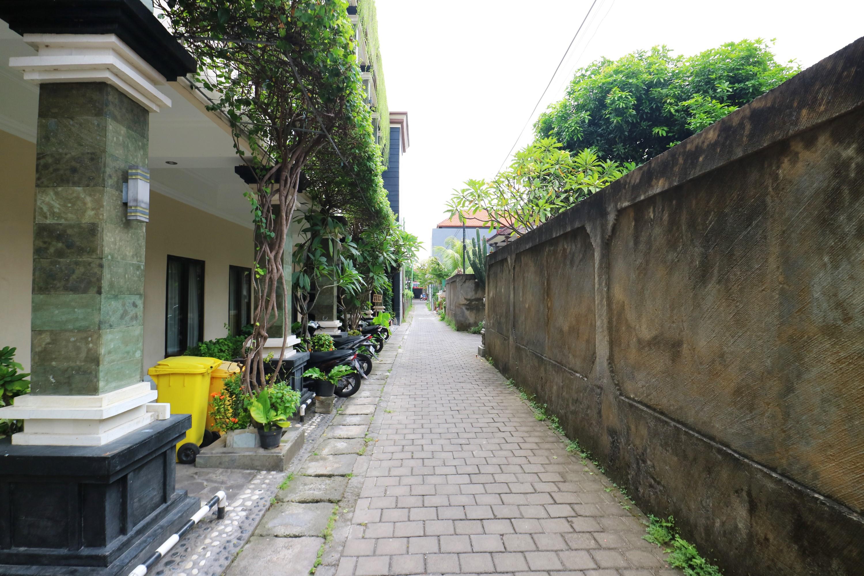 Warapsari Inn Kuta Кута Экстерьер фото