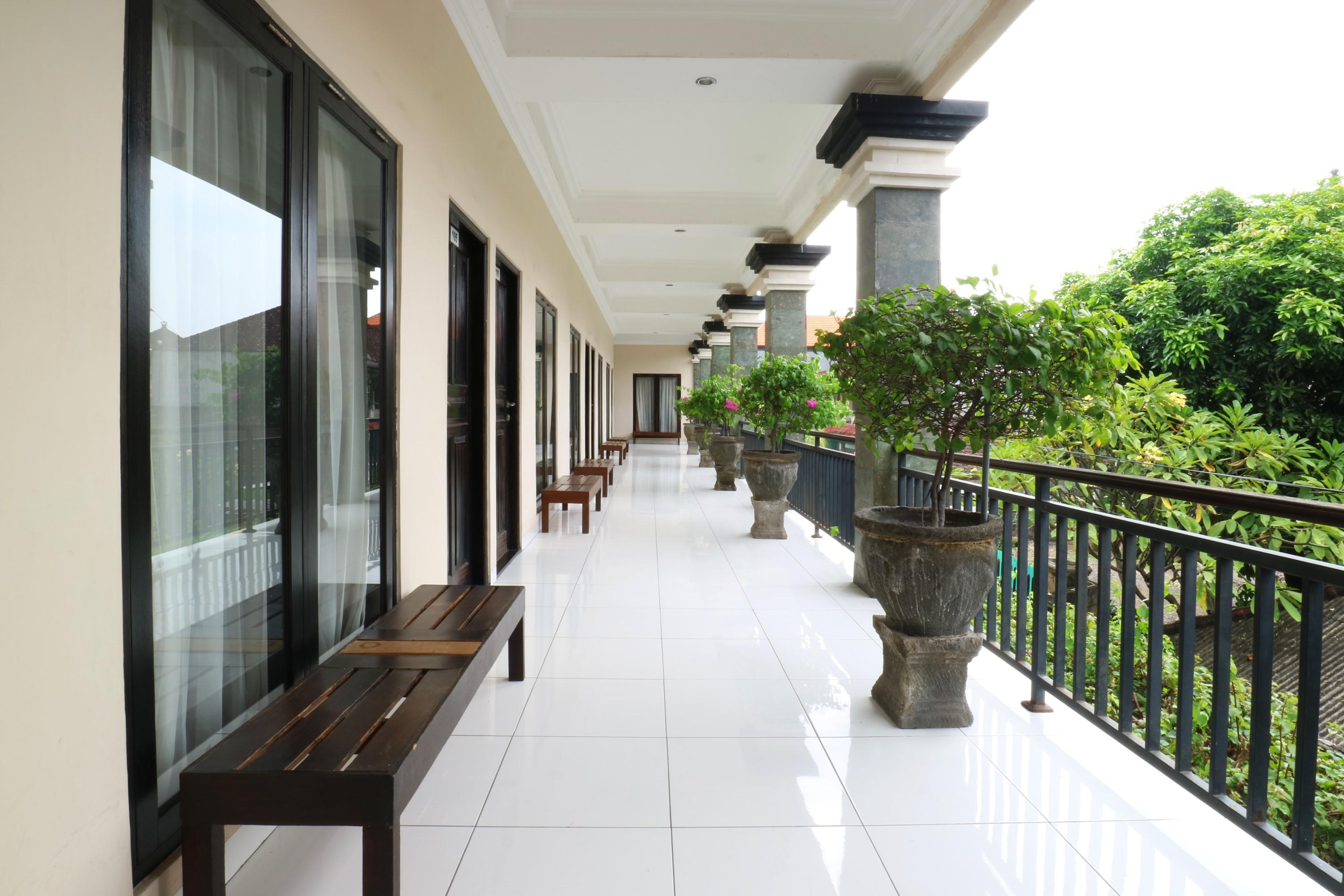 Warapsari Inn Kuta Кута Экстерьер фото